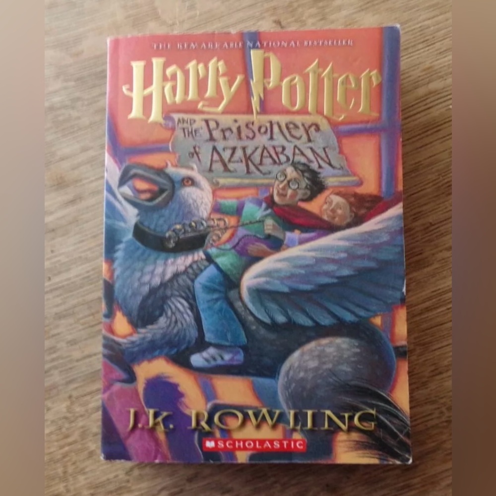 Harry Potter and The Prisoner of AzKaban Paperback first edition print 2001